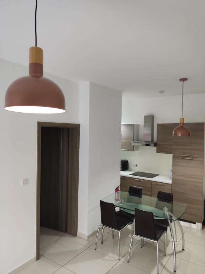 Апартаменты Hampton Court, Block C, N.2 Сент-Полс-Бей Экстерьер фото