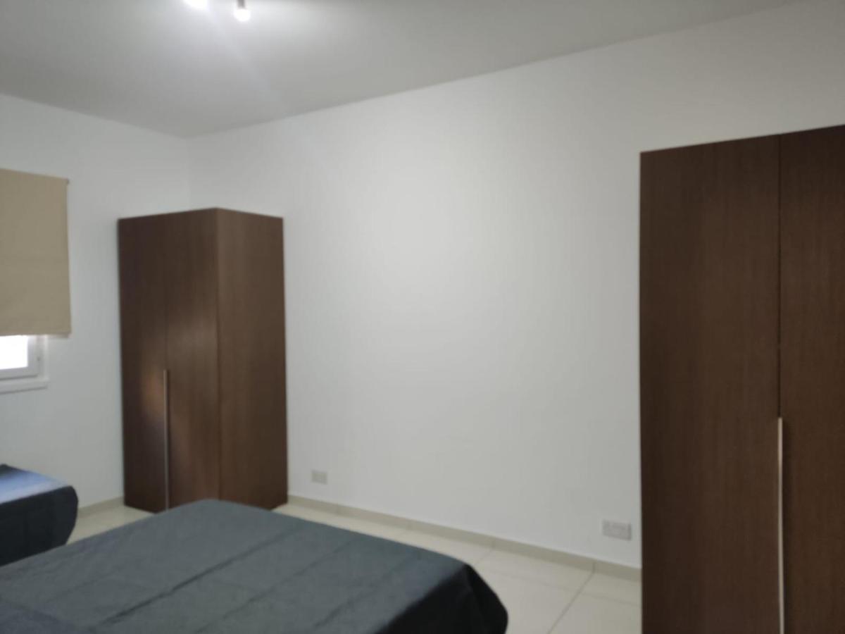 Апартаменты Hampton Court, Block C, N.2 Сент-Полс-Бей Экстерьер фото